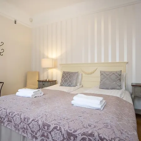 Dream Stay - Historical 3-Bedroom Apartment With Sauna & Fireplace Tallinna Exterior photo