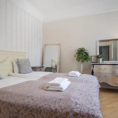 Dream Stay - Historical 3-Bedroom Apartment With Sauna & Fireplace Tallinna Exterior photo