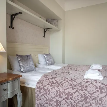 Dream Stay - Historical 3-Bedroom Apartment With Sauna & Fireplace Tallinna Exterior photo