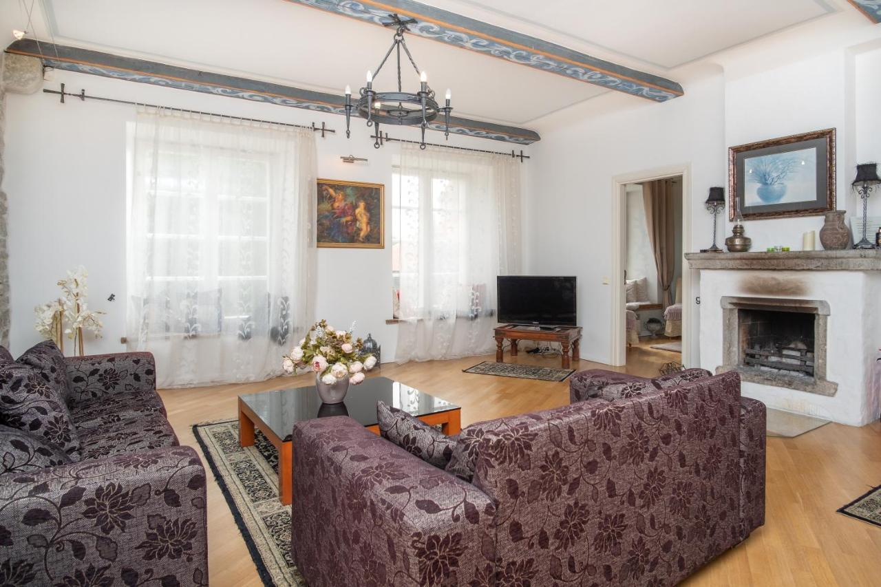 Dream - Historical 3-bedroom With Sauna & Fireplace