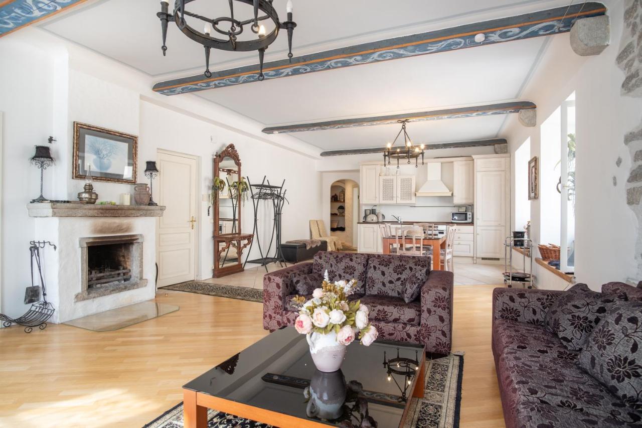 Dream - Historical 3-bedroom With Sauna & Fireplace Korter